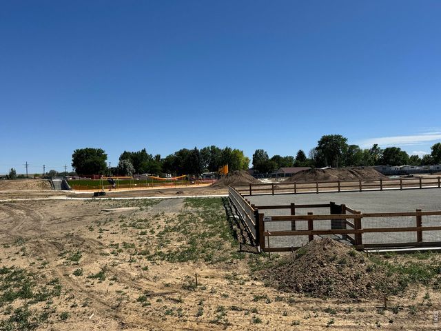 64 Avocet Ct, Longmont, CO 80501