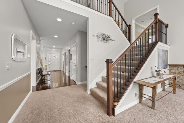 1294 Ironwood Drive, Grove City, OH 43123
