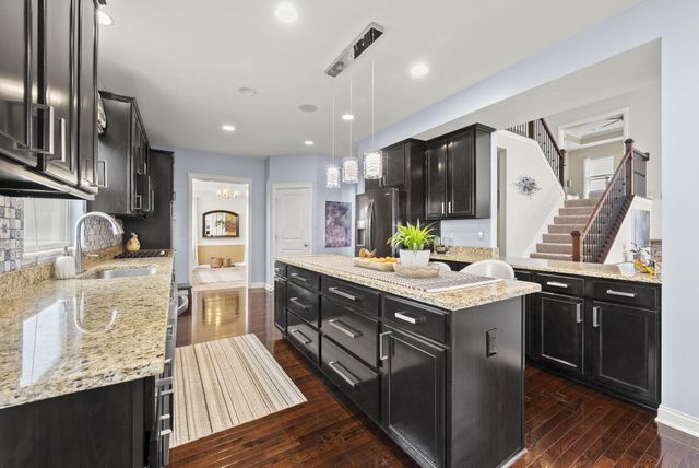 1294 Ironwood Drive, Grove City, OH 43123