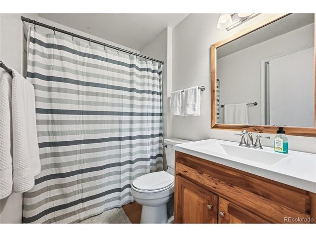 6721 Blue Jay Dr, Parker, CO 80138