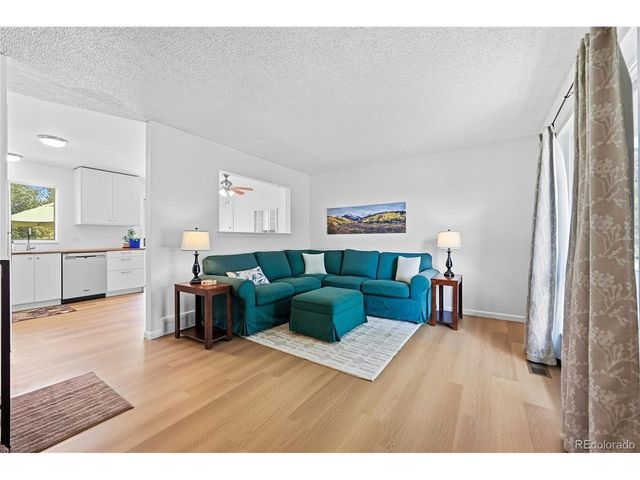 6721 Blue Jay Dr, Parker, CO 80138