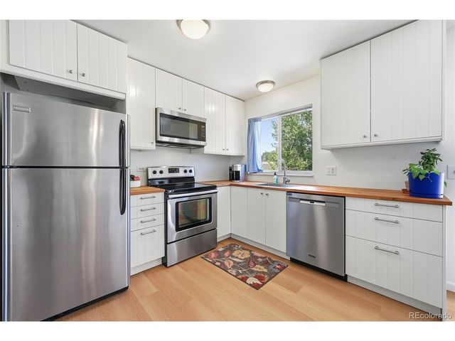 6721 Blue Jay Dr, Parker, CO 80138