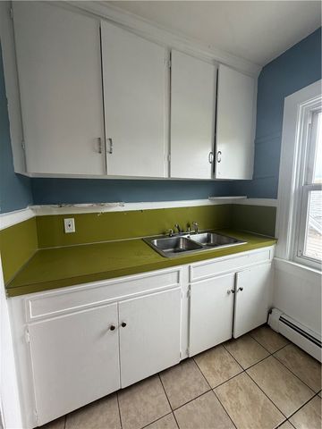 16 Opper Street 3, Providence, RI 02904
