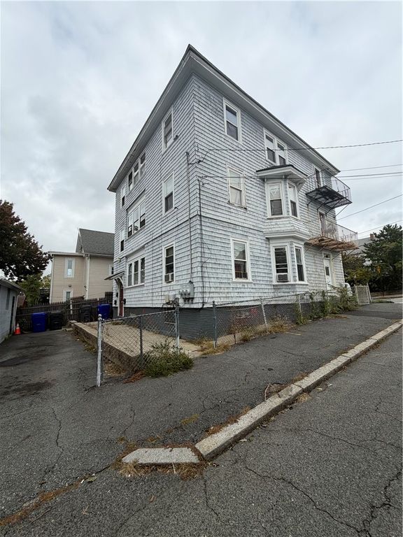 16 Opper Street 3, Providence, RI 02904