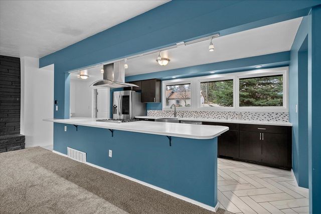 1307 S Crestline St, Spokane, WA 99202