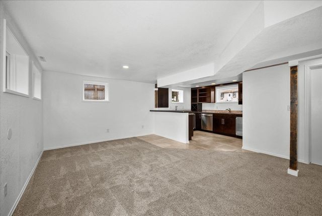 1307 S Crestline St, Spokane, WA 99202