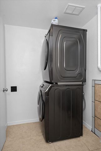 1307 S Crestline St, Spokane, WA 99202