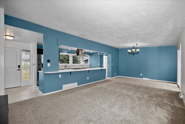 1307 S Crestline St, Spokane, WA 99202