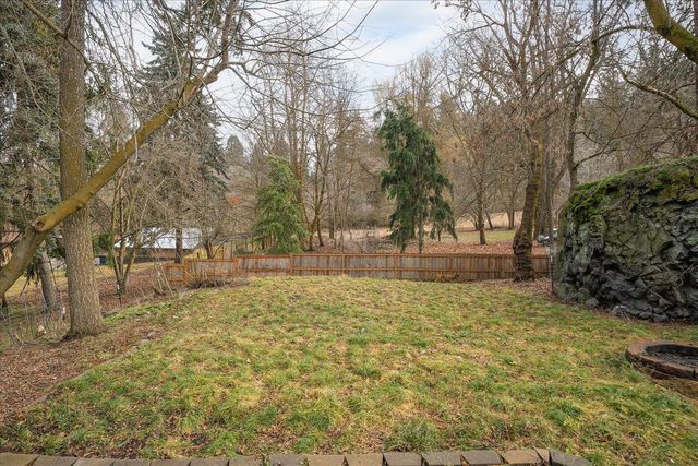 1307 S Crestline St, Spokane, WA 99202