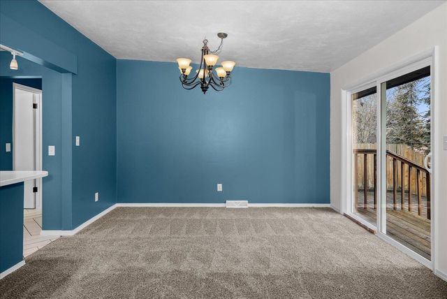 1307 S Crestline St, Spokane, WA 99202