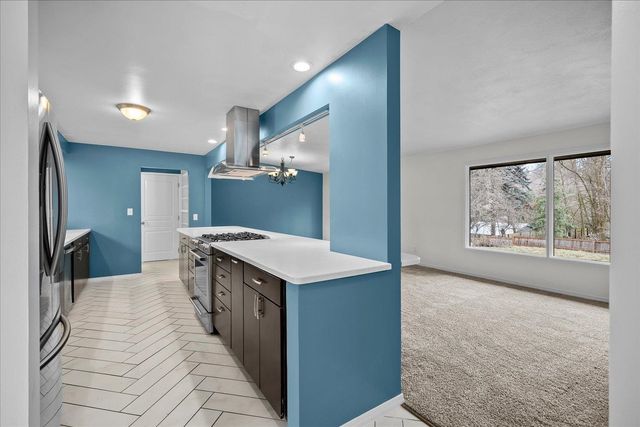 1307 S Crestline St, Spokane, WA 99202