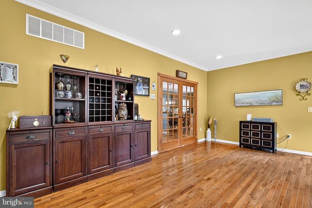 10 ANDERSON WAY, Monmouth Junction, NJ 08852