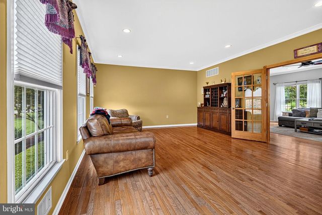 10 ANDERSON WAY, Monmouth Junction, NJ 08852