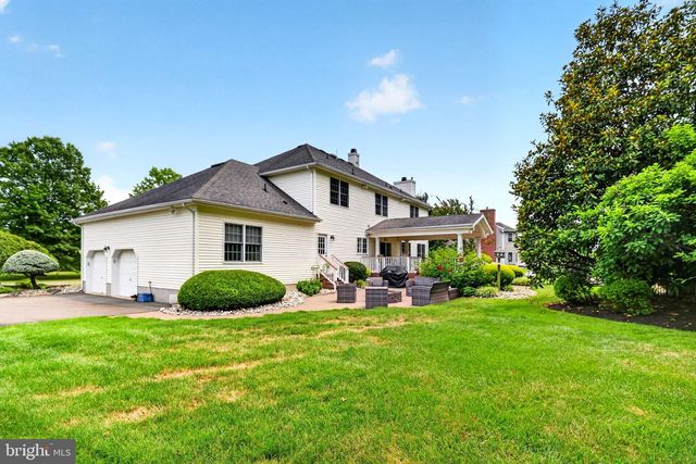 10 ANDERSON WAY, Monmouth Junction, NJ 08852