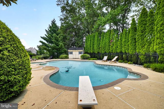 10 ANDERSON WAY, Monmouth Junction, NJ 08852