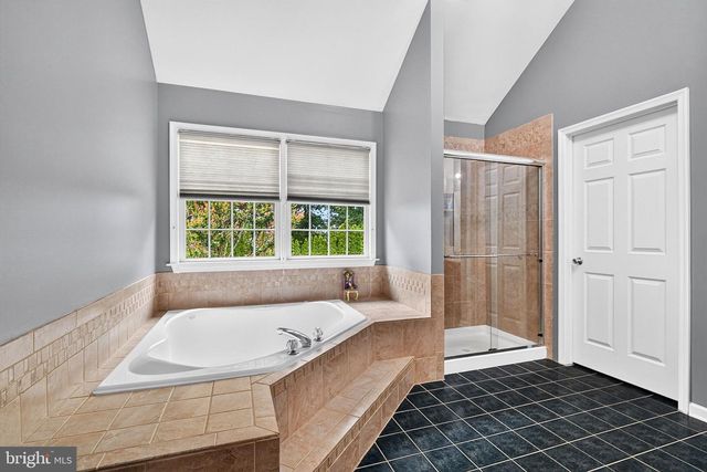 10 ANDERSON WAY, Monmouth Junction, NJ 08852