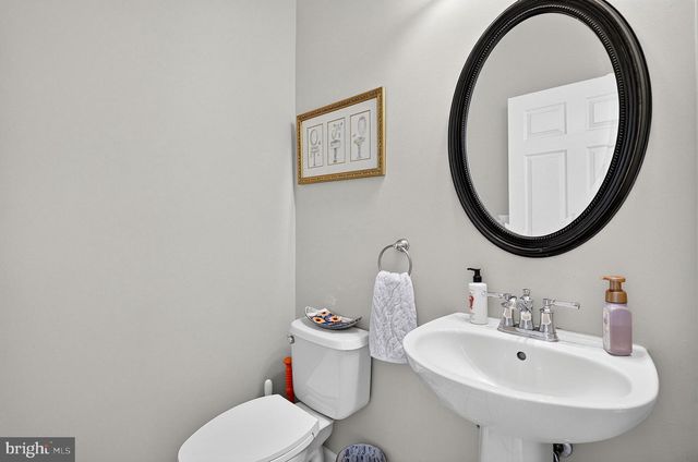 10 ANDERSON WAY, Monmouth Junction, NJ 08852