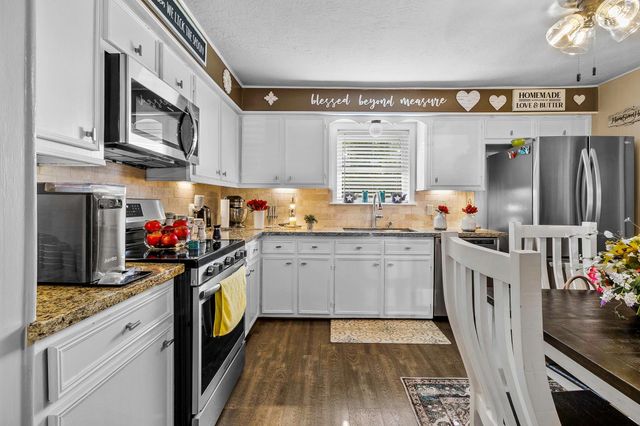 188 Huckleberry Road, Onalaska, TX 77360
