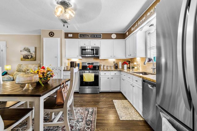 188 Huckleberry Road, Onalaska, TX 77360