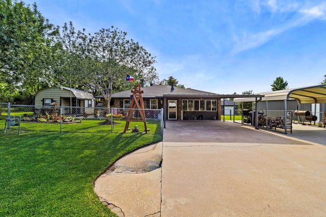 188 Huckleberry Road, Onalaska, TX 77360