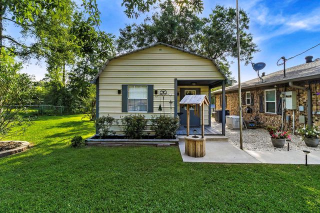 188 Huckleberry Road, Onalaska, TX 77360