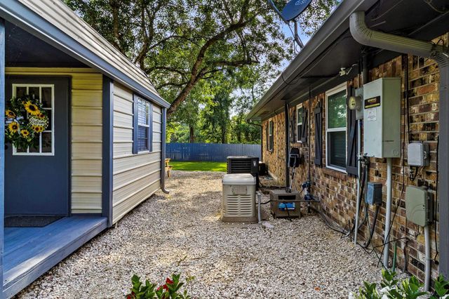188 Huckleberry Road, Onalaska, TX 77360