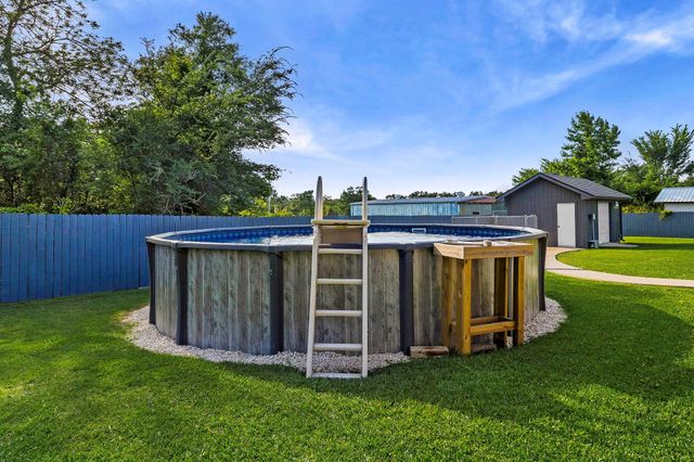 188 Huckleberry Road, Onalaska, TX 77360