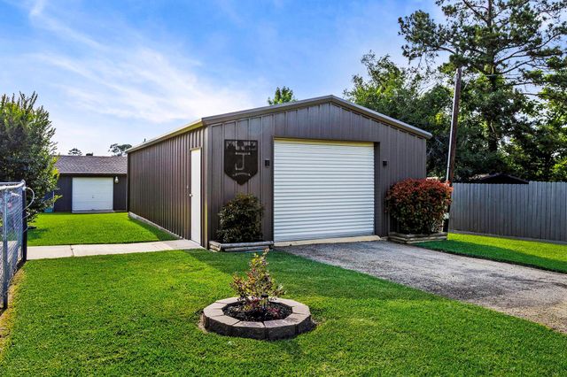 188 Huckleberry Road, Onalaska, TX 77360