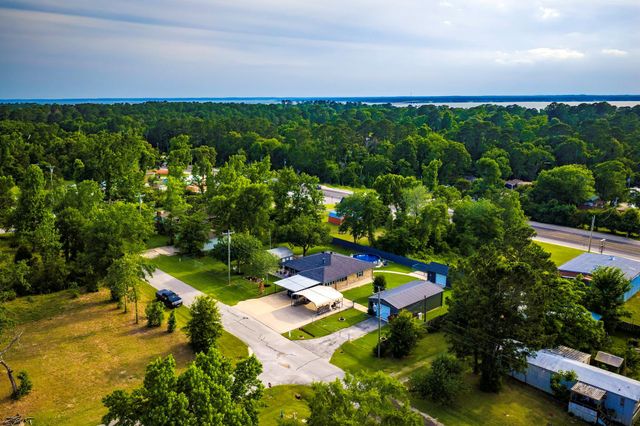 188 Huckleberry Road, Onalaska, TX 77360