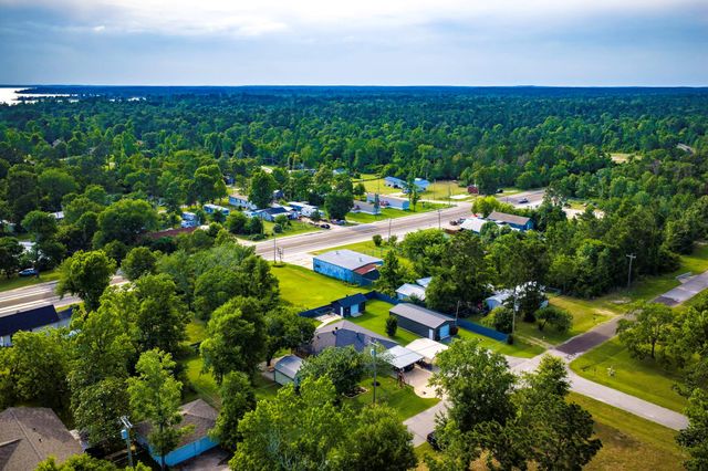 188 Huckleberry Road, Onalaska, TX 77360