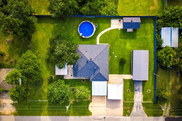 188 Huckleberry Road, Onalaska, TX 77360