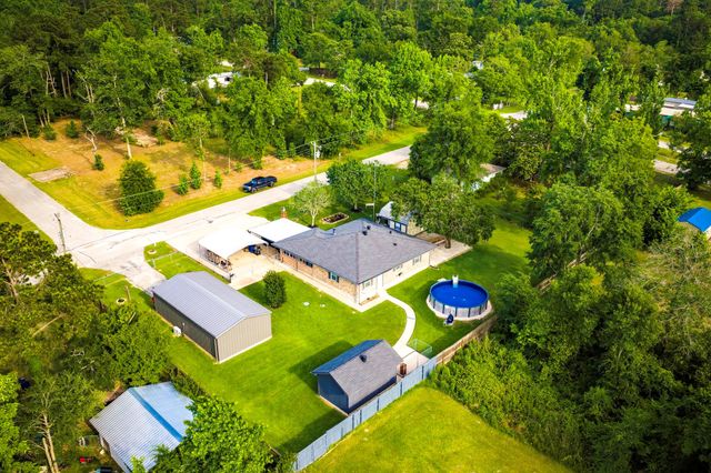 188 Huckleberry Road, Onalaska, TX 77360