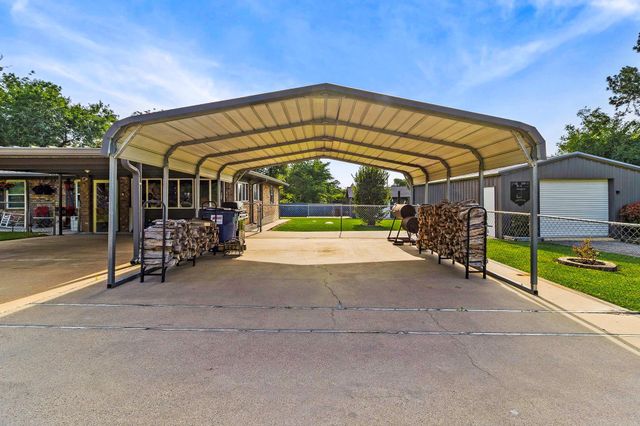 188 Huckleberry Road, Onalaska, TX 77360