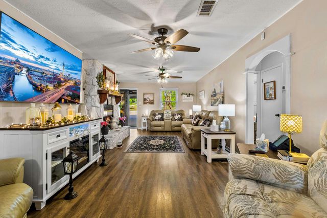 188 Huckleberry Road, Onalaska, TX 77360