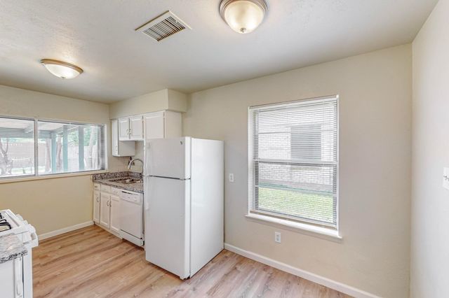 1538 Oakbrook Street, Lancaster, TX 75134