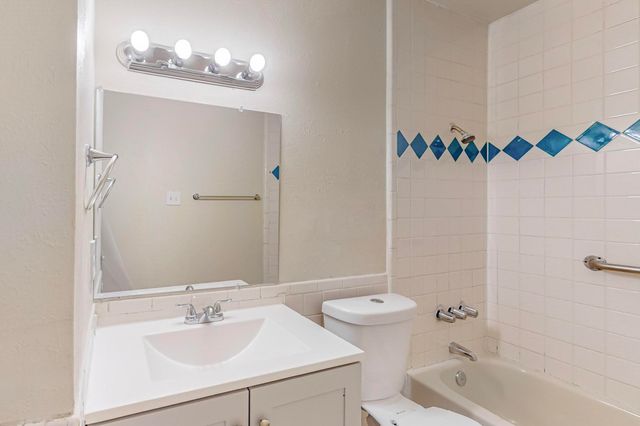 1538 Oakbrook Street, Lancaster, TX 75134