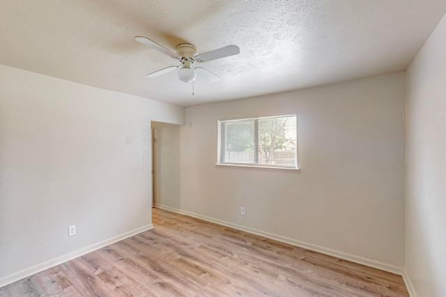 1538 Oakbrook Street, Lancaster, TX 75134