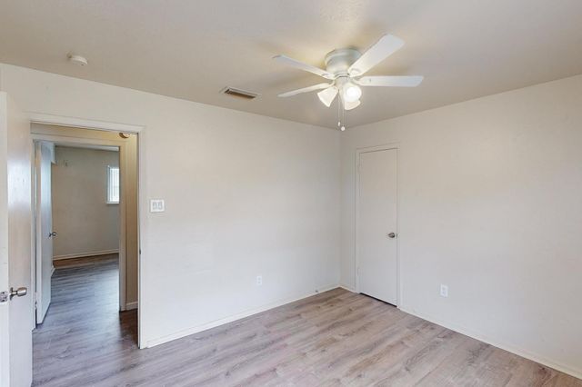 1538 Oakbrook Street, Lancaster, TX 75134