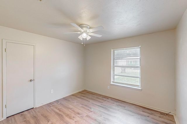 1538 Oakbrook Street, Lancaster, TX 75134