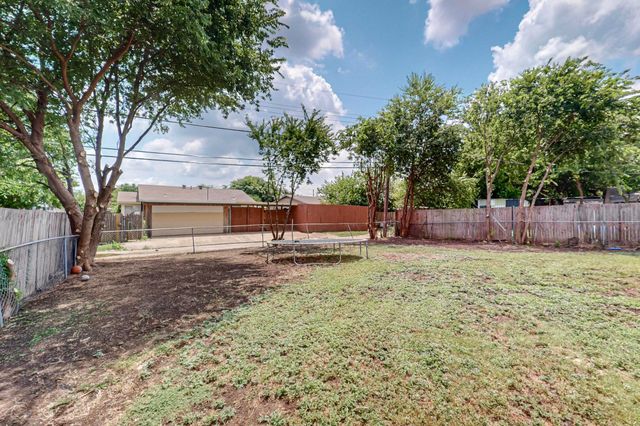 1538 Oakbrook Street, Lancaster, TX 75134