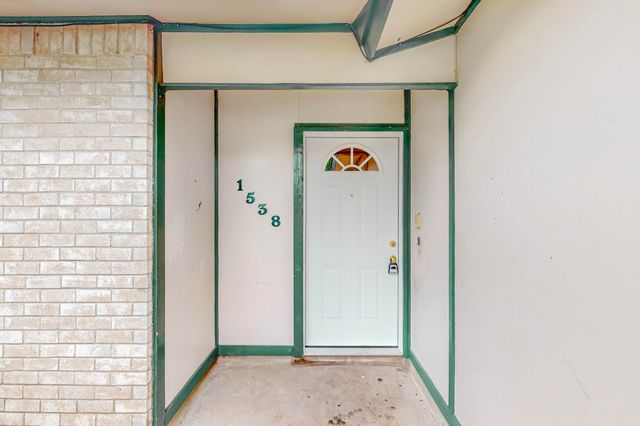 1538 Oakbrook Street, Lancaster, TX 75134