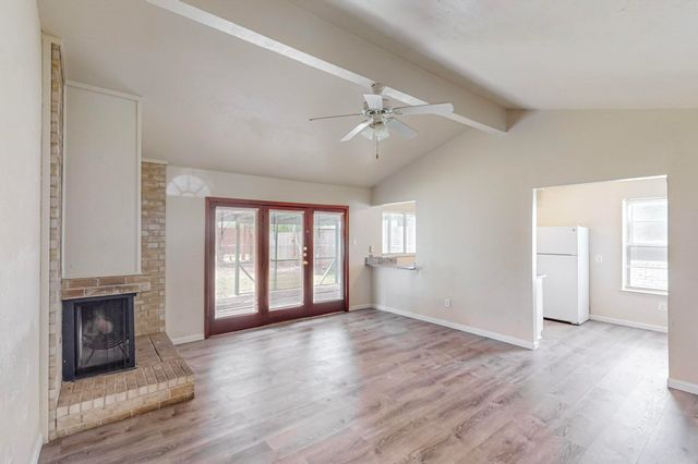 1538 Oakbrook Street, Lancaster, TX 75134