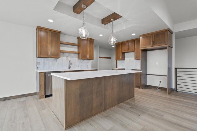 2998 CREEKWOOD DRIVE, Green Bay, WI 54311