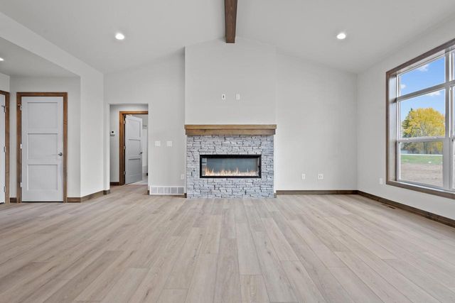 2998 CREEKWOOD DRIVE, Green Bay, WI 54311