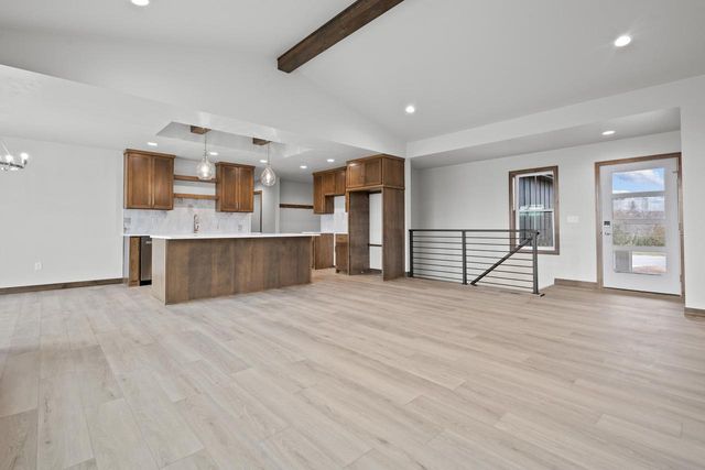 2998 CREEKWOOD DRIVE, Green Bay, WI 54311