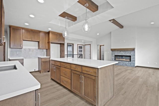 2998 CREEKWOOD DRIVE, Green Bay, WI 54311