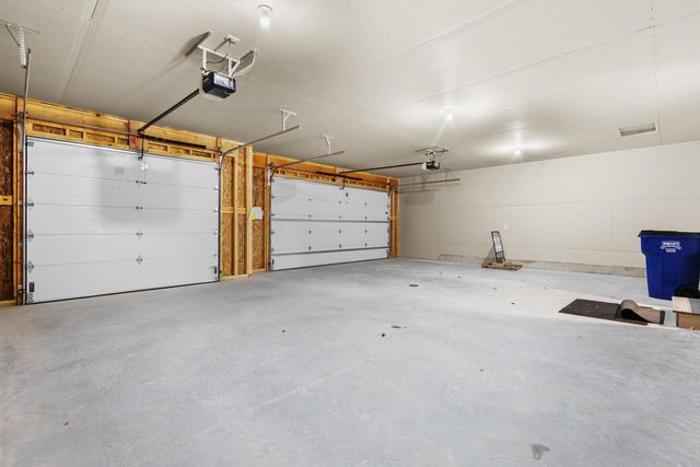 2998 CREEKWOOD DRIVE, Green Bay, WI 54311