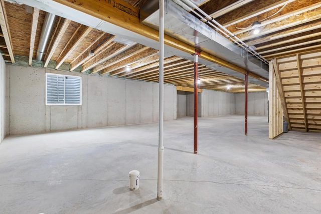 2998 CREEKWOOD DRIVE, Green Bay, WI 54311