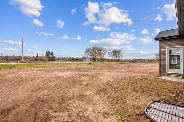 2998 CREEKWOOD DRIVE, Green Bay, WI 54311