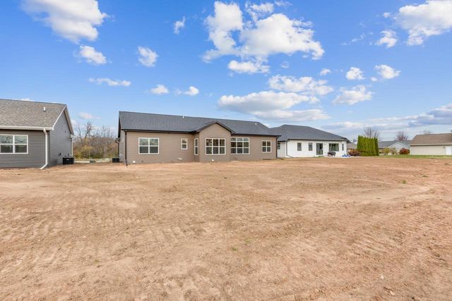 2998 CREEKWOOD DRIVE, Green Bay, WI 54311